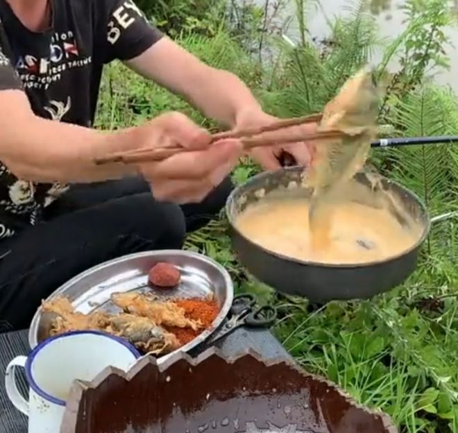 人登山喜欢带着活鸡？不朽情缘mg为何徒步(图11)